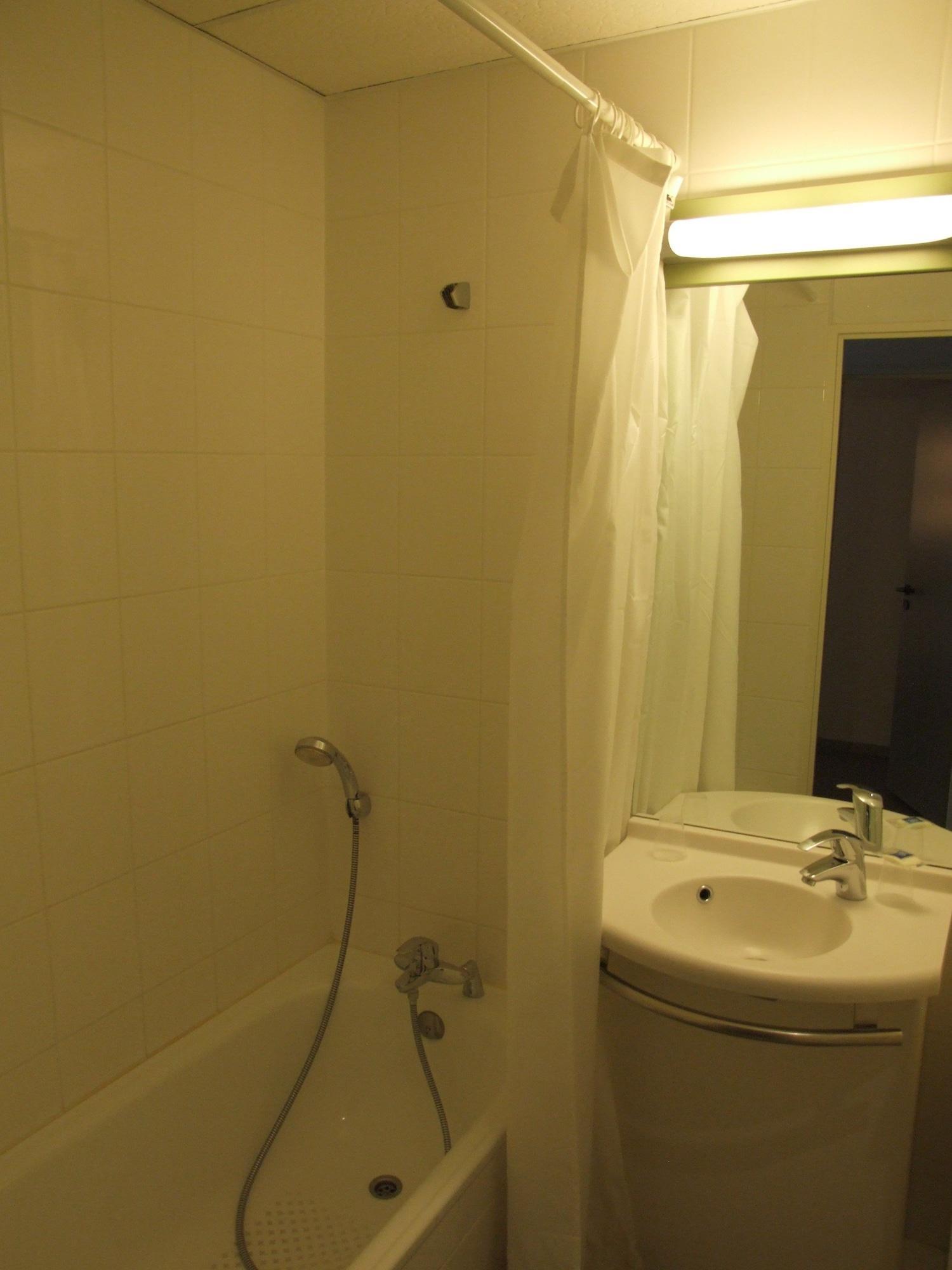 Greet Hotel Evreux Centre - Route De Normandie By Accor Kültér fotó